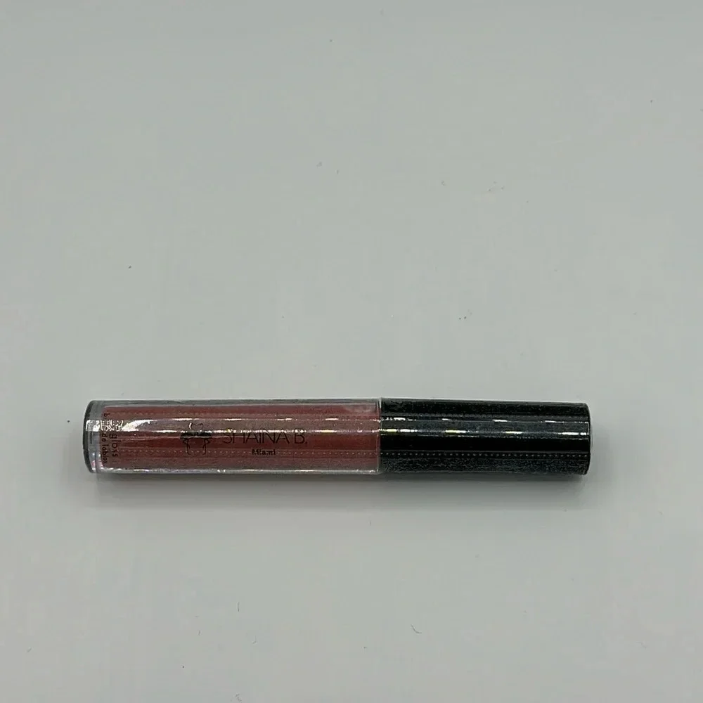 New Shaina B. besitos lipgloss